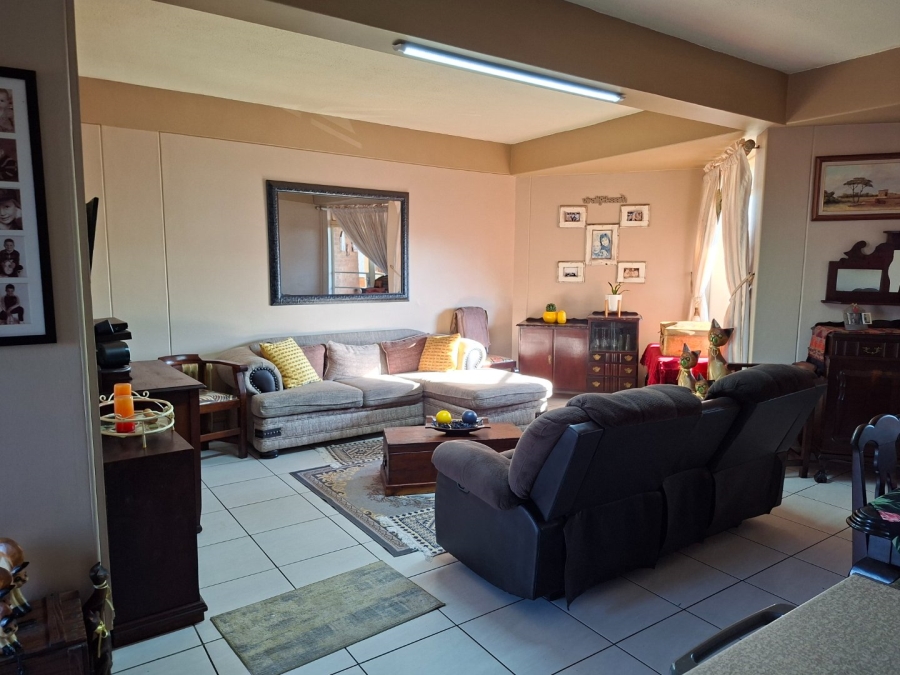 1 Bedroom Property for Sale in Potchefstroom South North West